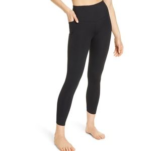 Black Zella High Waist Studio Pocket 7/8 Leggings
